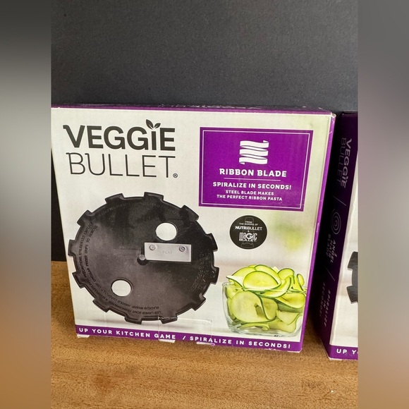 NIB Set Of 3 Veggie Bullet Attachments Angel Hair Blade Ribbon Blade Udon Blade - Picture 4 of 5